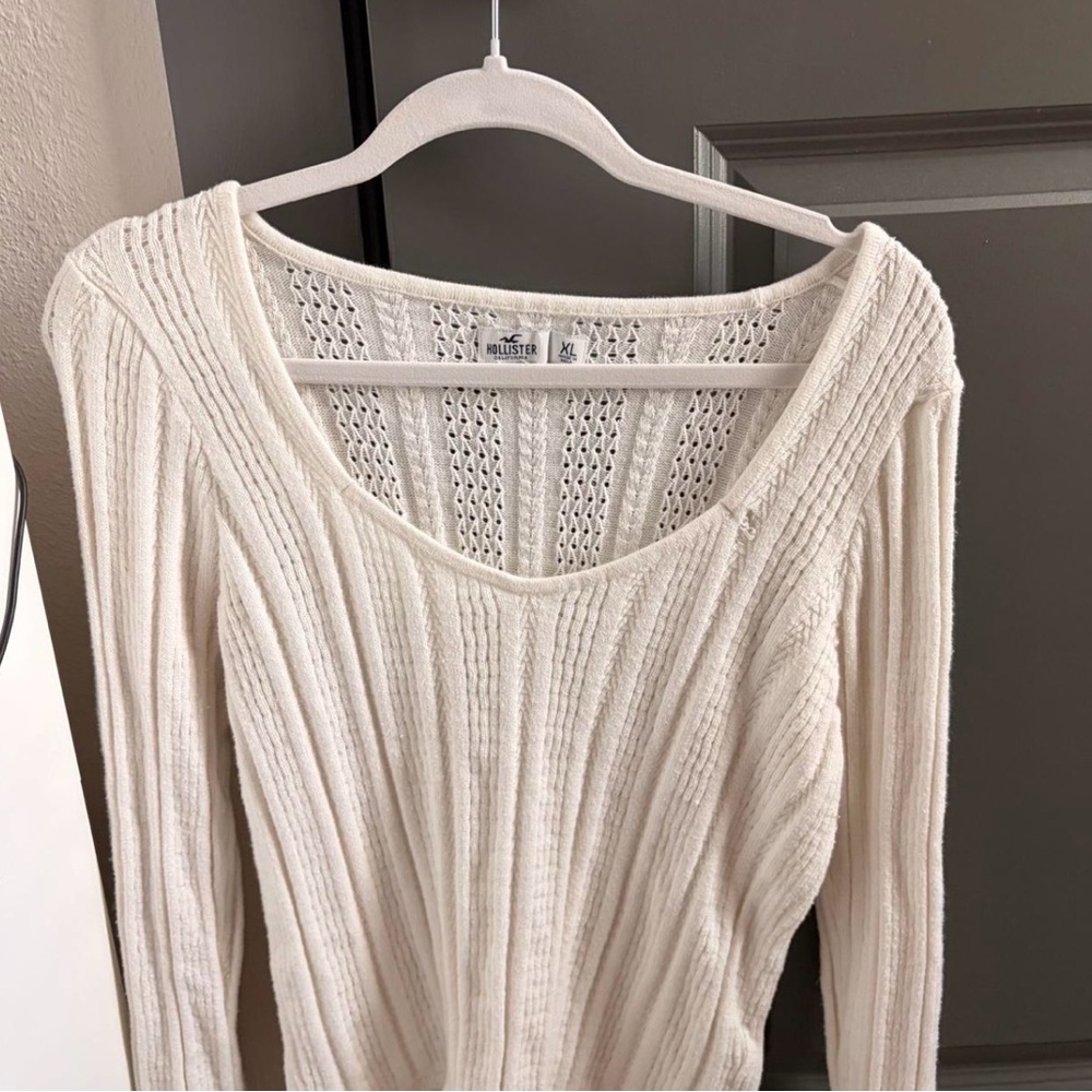 Hollister Cream Knit Pullover